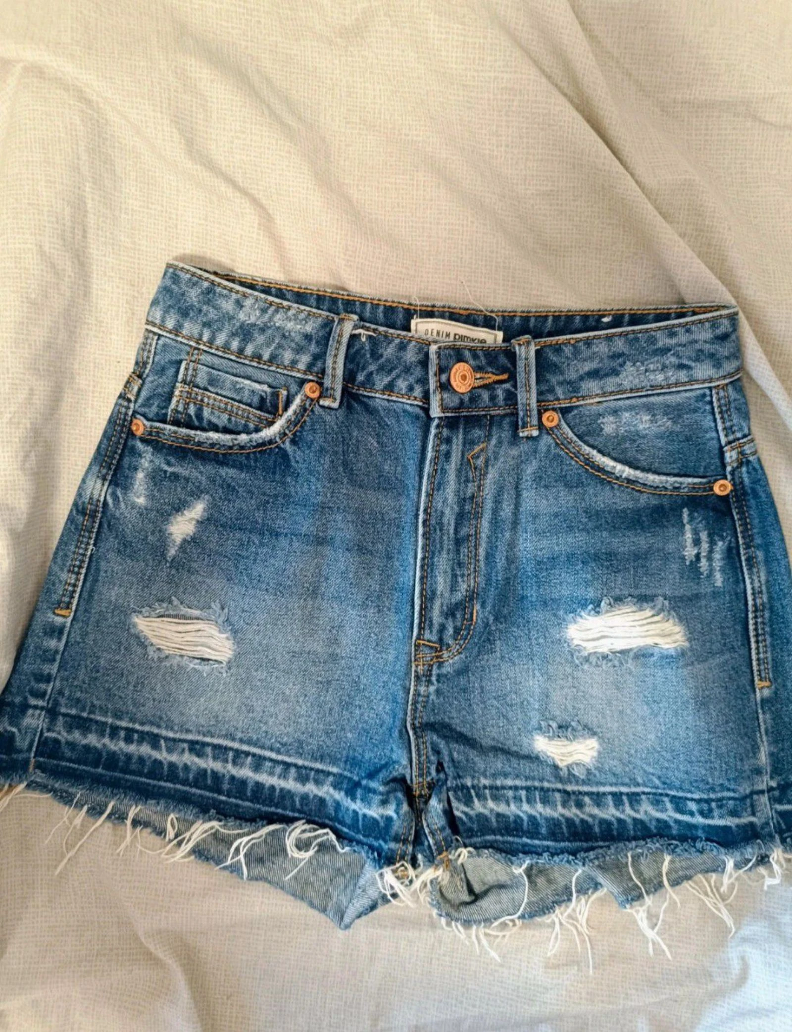 🌴 SHORTS VAQUEROS RIPPED DE TIRO ALTO - PIMKIE (TALLA 36 / S) 🎸✨